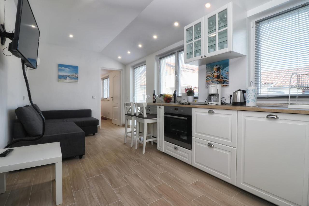 Apartments Korina & Dadi 罗维尼 外观 照片